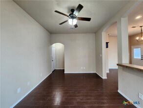 305 Rosalie Dr in New Braunfels, TX - Building Photo - Building Photo