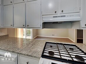 1836 Hillsway SW in Snellville, GA - Foto de edificio - Building Photo