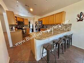 2675 W Desert Bluffs Ct in Tucson, AZ - Building Photo - Building Photo