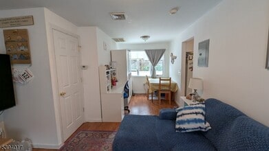 12 Main St in Millburn, NJ - Building Photo - Building Photo