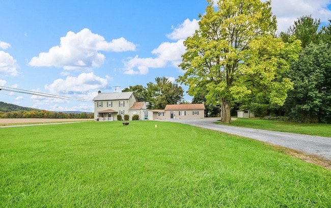 9604 Dry Bridge Rd, Unit 1 in Emmitsburg, MD - Foto de edificio - Building Photo