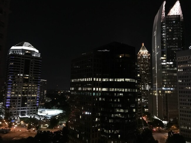 199 14th St NE, Unit 22xx in Atlanta, GA - Building Photo - Building Photo