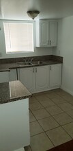 18526 Calvert St, Unit 6 in Tarzana, CA - Building Photo - Building Photo