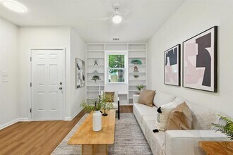 5913 Red Bud Ridge Ln in Austin, TX - Building Photo - Building Photo