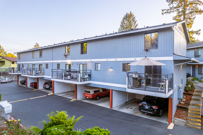 Terra Tempo Condominium in McMinnville, OR - Building Photo - Primary Photo