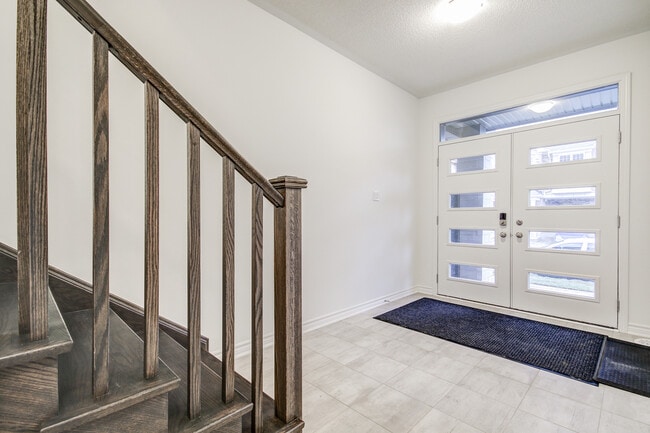 1259 Lily Cres in Milton, ON - Building Photo - Building Photo