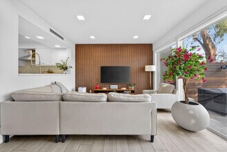 4945 SW 71st Pl in Miami, FL - Building Photo - Building Photo