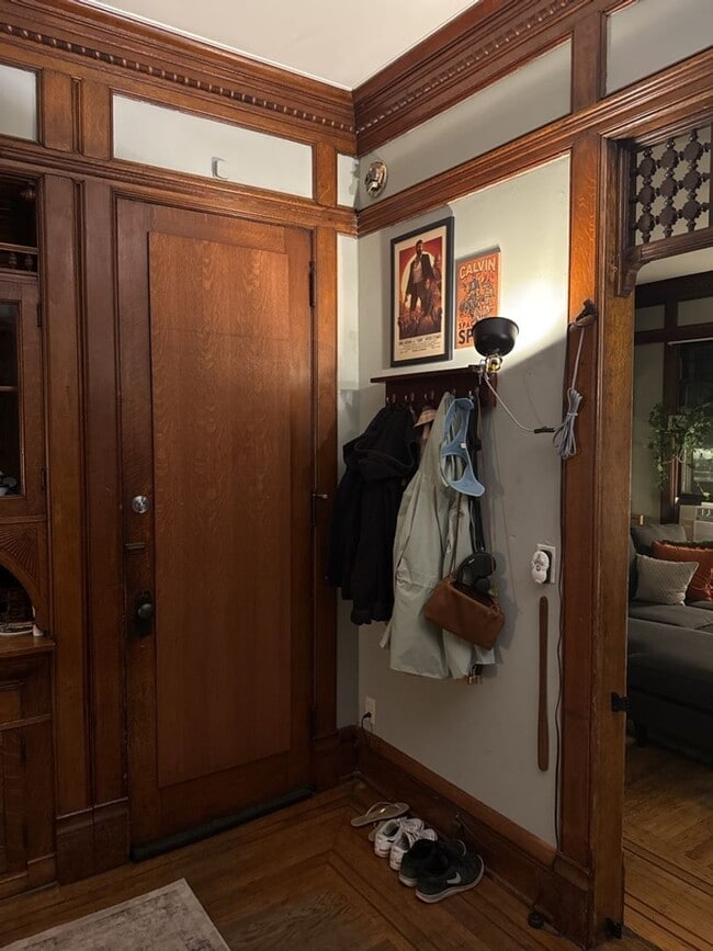 2204 Grand Ave S in Minneapolis, MN - Building Photo - Building Photo