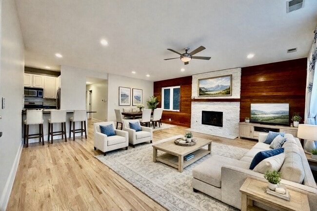 3015 N Ashland Ave in Chicago, IL - Building Photo - Building Photo