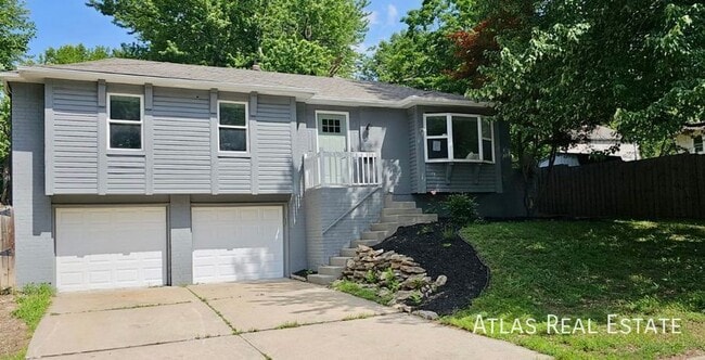 property at 909 NW Oxford Dr