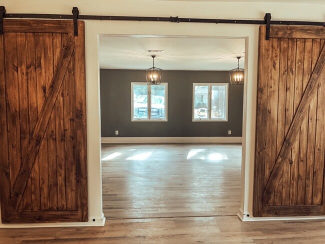 1234 Juniper Dr, Unit 1234 Juniper Drive in Auburn, AL - Foto de edificio - Building Photo