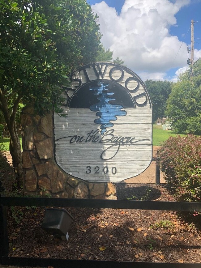 property at 3253 Eastwood Dr