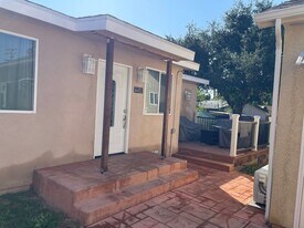 1235 S Adams St in Glendale, CA - Building Photo