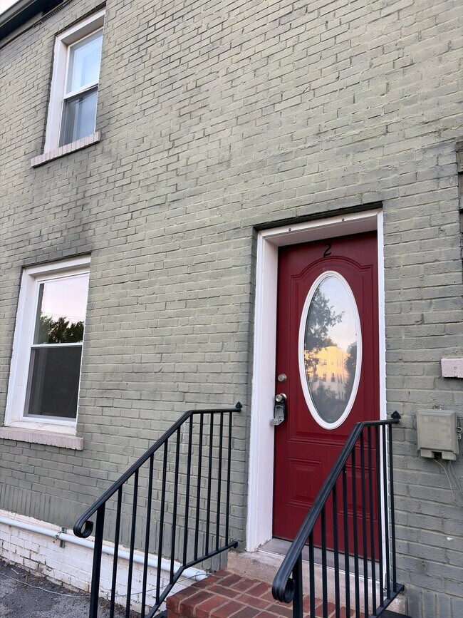 property at 90 E 8th Ave