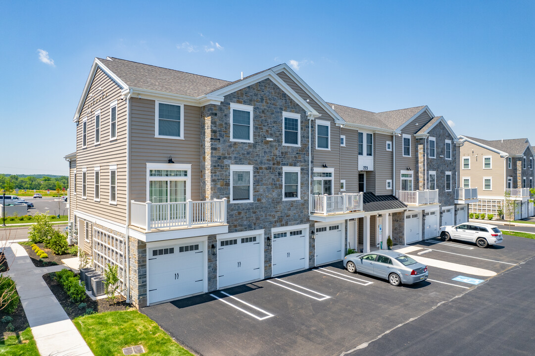 Mainland Pointe in Harleysville, PA - Building Photo