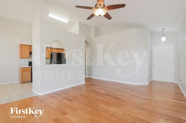 5740 W Hayfield St in Tucson, AZ - Foto de edificio - Building Photo