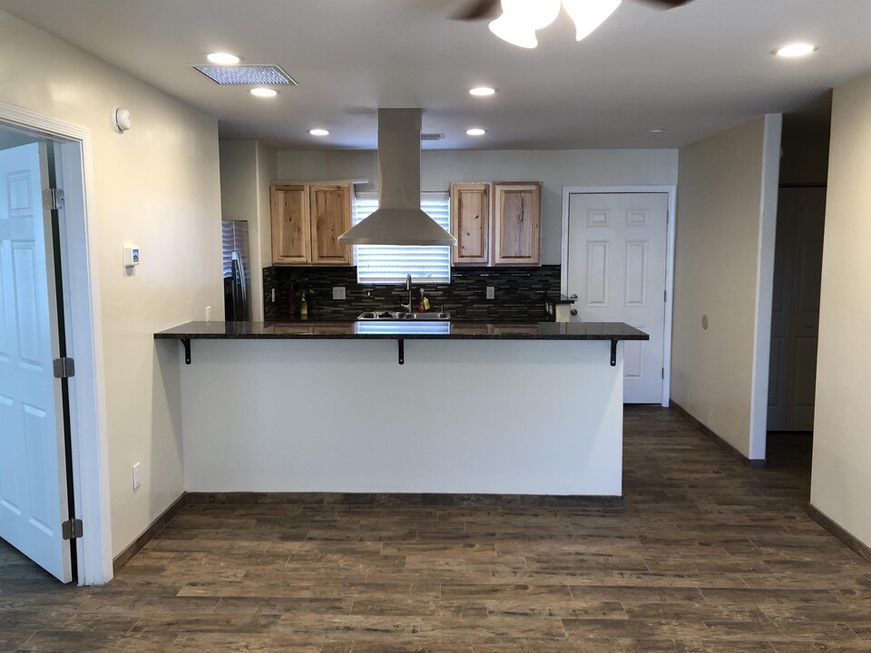 824 E 8th St in Tucson, AZ - Building Photo