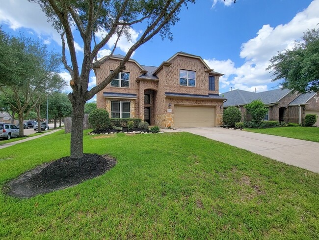 property at 2814 Bay Springs View