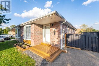 19 Juniper Crescent in Brampton, ON - Building Photo - Building Photo