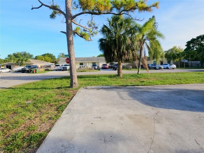 property at 3585 Laurette Ln