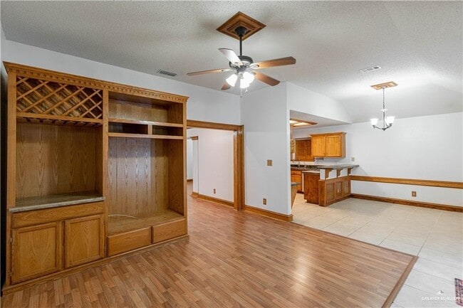 20 N 21st St in McAllen, TX - Building Photo - Building Photo