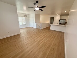 7726 E Baseline Rd in Mesa, AZ - Foto de edificio - Building Photo