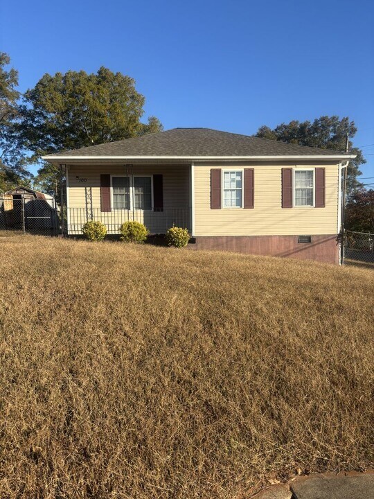 100 New Hope St in Greenville, SC - Building Photo