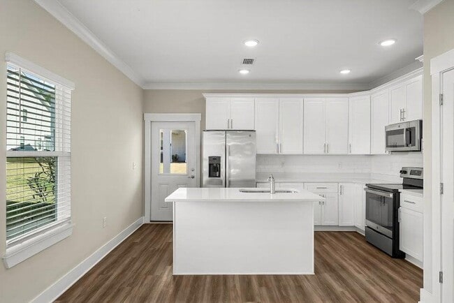 304 Date Palm Ln in Freeport, FL - Building Photo - Building Photo