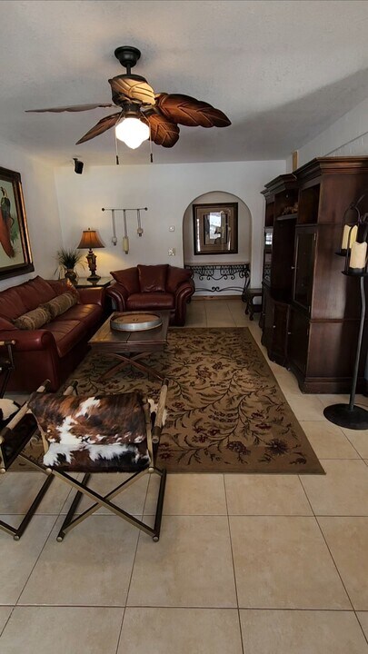 29095 County Road 14A in Steamboat Springs, CO - Foto de edificio