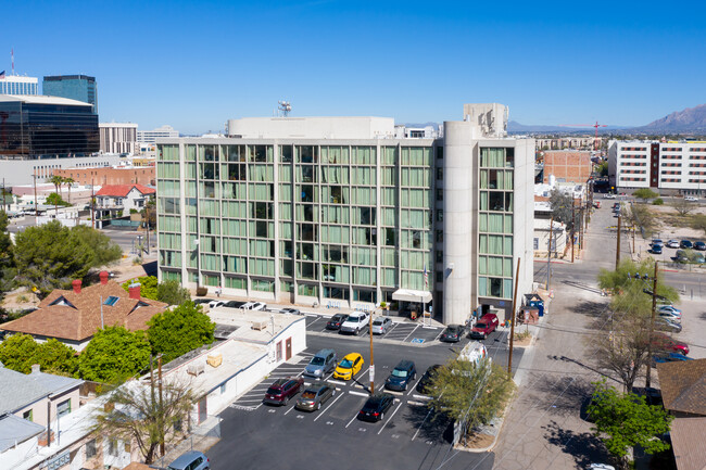 Herbert Residential in Tucson, AZ - Foto de edificio - Building Photo