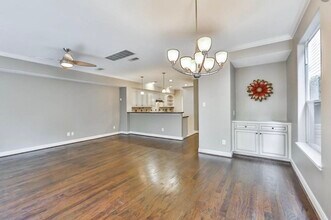 415 Asbury St in Houston, TX - Building Photo - Building Photo