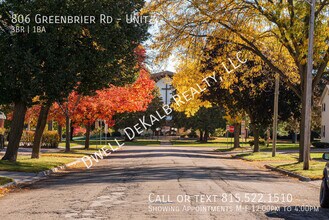 806 Greenbrier Rd in Dekalb, IL - Building Photo - Building Photo