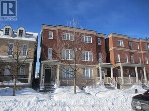 102 Evelyn Wiggins Drive in Toronto, ON - Building Photo - Building Photo