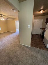 843 Hammond Manor Dr in Baton Rouge, LA - Foto de edificio - Building Photo