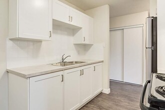 Willows Apartments in Camrose, AB - Building Photo - Building Photo