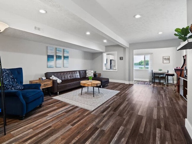 829 Portage Lakes Drive, Unit SI ID1496076P in Akron, OH - Foto de edificio - Building Photo