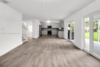 13505 SW 122nd Ave in Miami, FL - Building Photo - Building Photo
