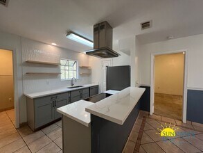 422 John King Rd in Crestview, FL - Building Photo - Building Photo