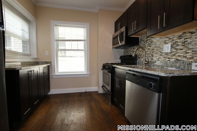 property at 2969 Washington St