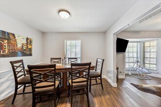 12315 Whittington Dr in Houston, TX - Foto de edificio - Building Photo