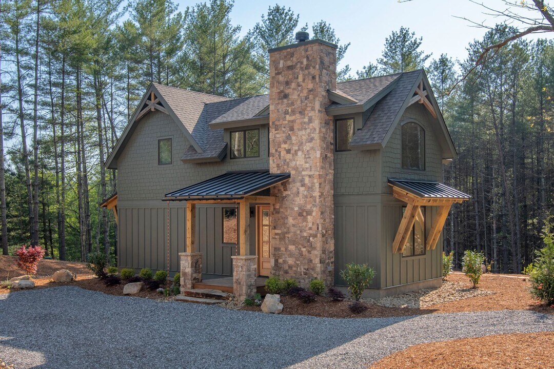 92 Rusty Hook Dr in Nebo, NC - Building Photo