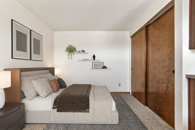 2344 Canter Ln in Ashwaubenon, WI - Building Photo - Building Photo