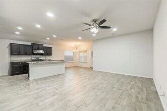 9717 Snowbell Ln in Crowley, TX - Building Photo - Building Photo