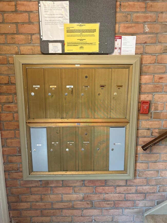 2 Banyan Wood Ct in Essex, MD - Building Photo - Building Photo