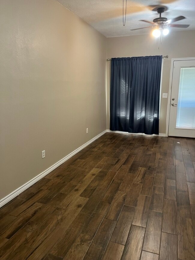 22835 FM 1774, Unit Efficiency Apt 2