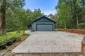 2221 Treasure Point Rd in Green Cove Springs, FL - Building Photo - Building Photo