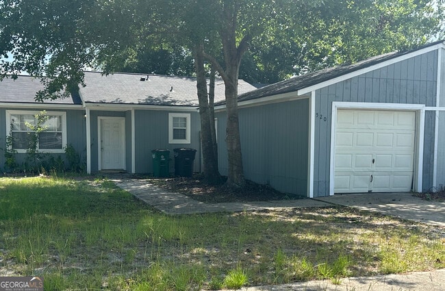 property at 520 Chateau Cir