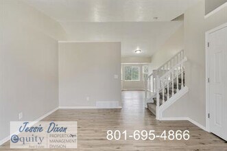 53 S 150 W in Clearfield, UT - Building Photo - Building Photo