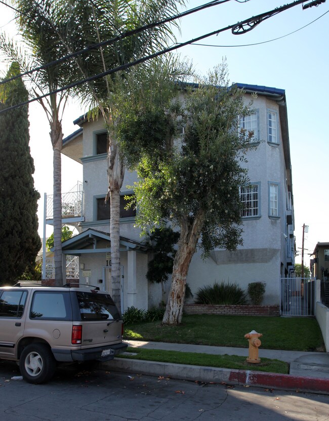 1045 Ohio Ave in Long Beach, CA - Building Photo - Building Photo