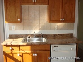 794 Boylston St in Brookline, MA - Building Photo - Building Photo